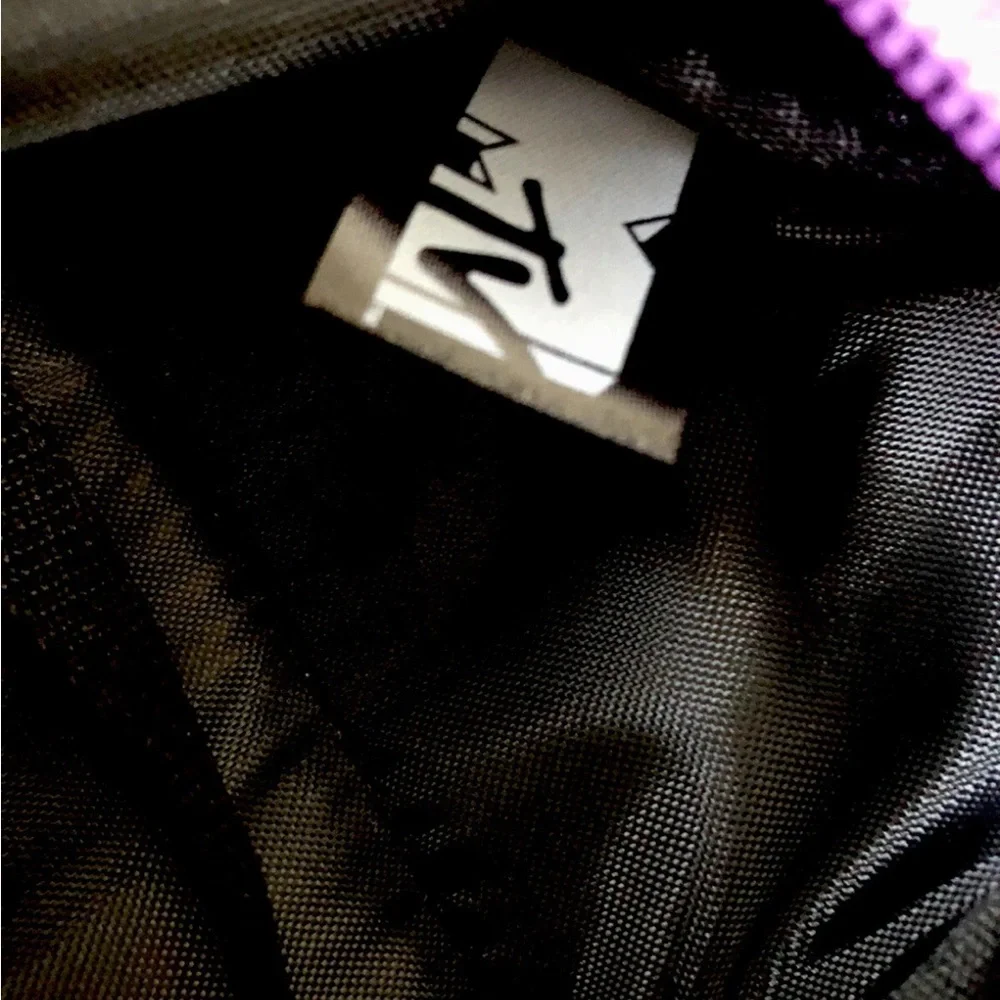 MTV Black and Pink Fanny Pack - Picture 5 of 10